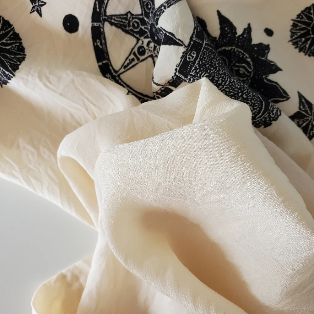 Vintage Laurel 38 By escada 1980 100% Silk Blouse Cream Celestial Sun Moon Stars - Picture 8 of 16